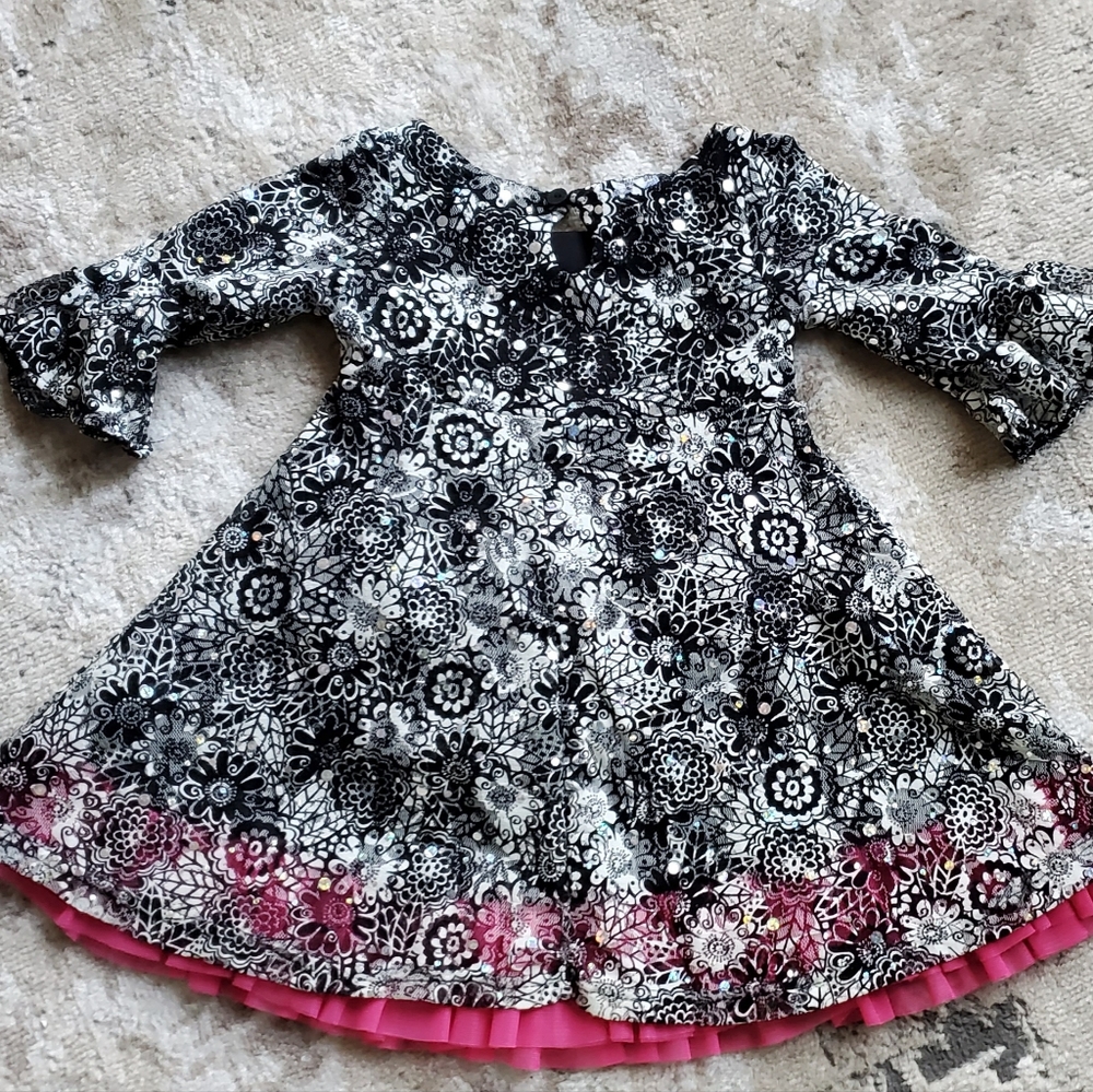 Dress - Picture 4 of 8